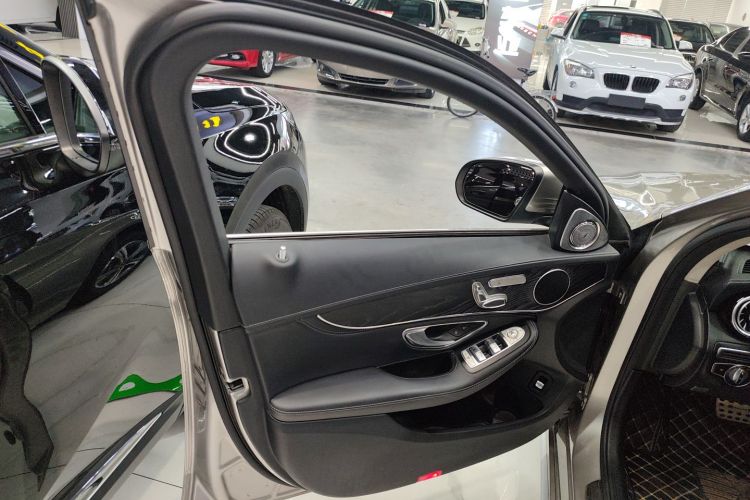 奔驰C级 2019款 改款 C 260 L 运动版中控内饰47