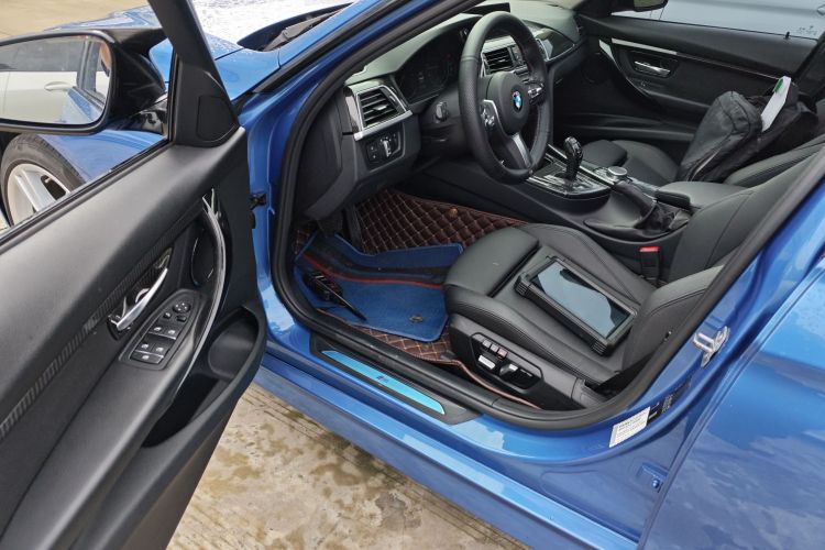 宝马3系 2018款 320Li 领先型M运动套装中控内饰20