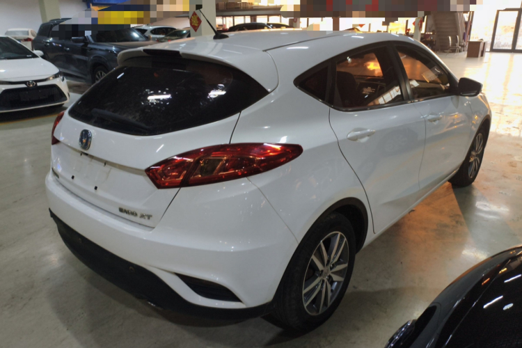 长安 逸动 2015款 1.6L 自动俊酷型 国IV车身外观7