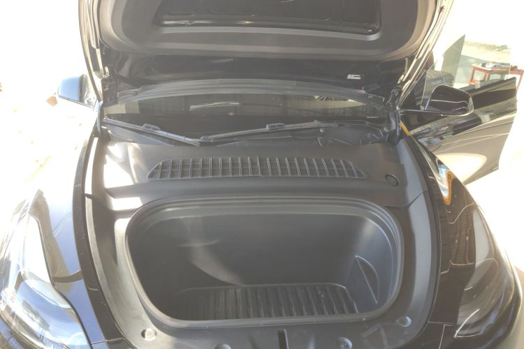 特斯拉 Model Y 2022款 改款 长续航全轮驱动版机舱底盘24