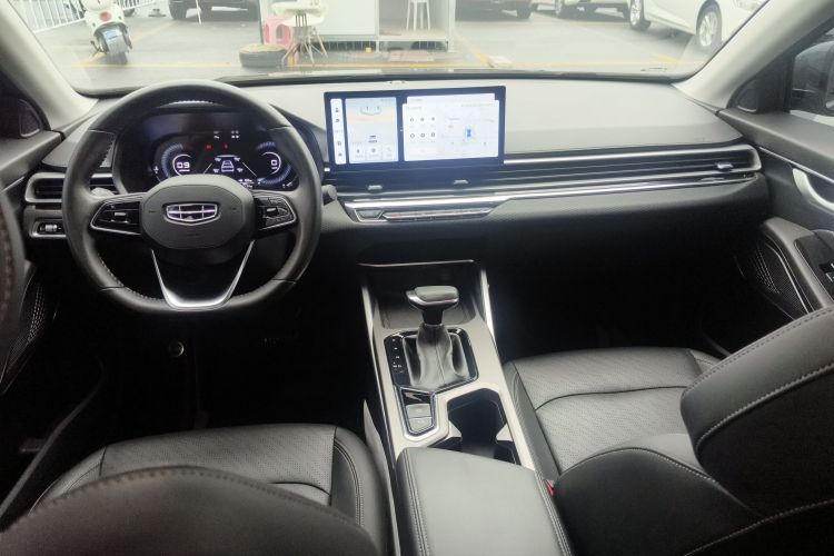 吉利汽车 帝豪 2023款 第4代冠军版 1.5L CVT尊贵型中控内饰12