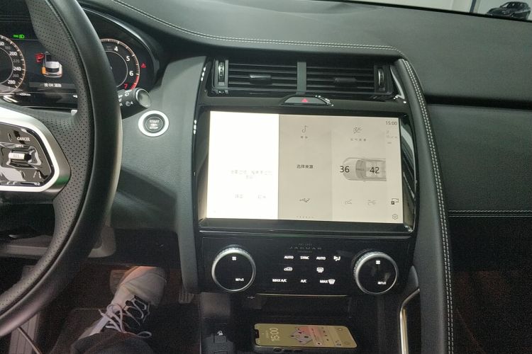 捷豹E-PACE 2024款 耀黑运动版 R-DYNAMIC SE BLACK局部细节16