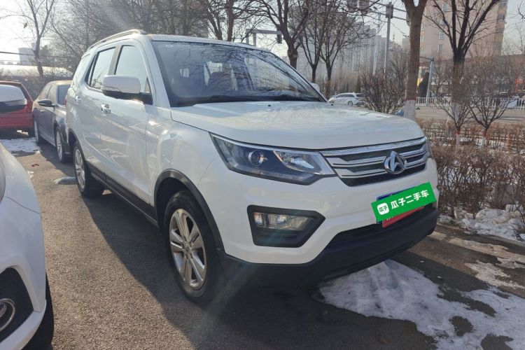 长安欧尚CX70 2016款 1.6L 手动豪华型车身外观3
