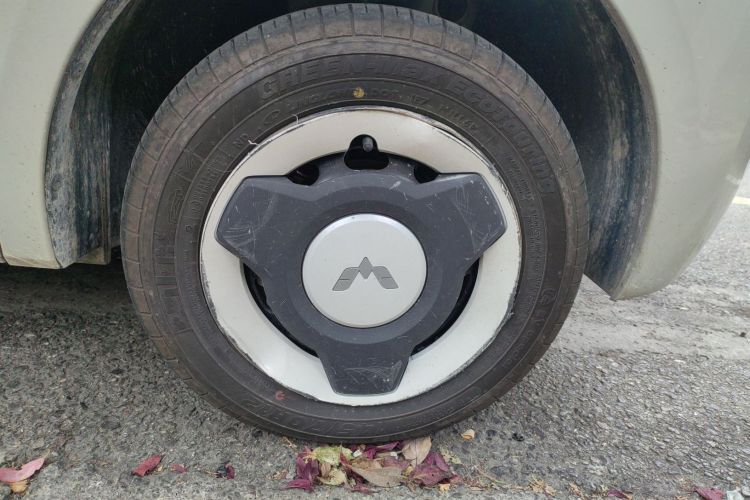 五菱汽车 宏光MINIEV 2024款 第三代 215km 青春版车身外观6007