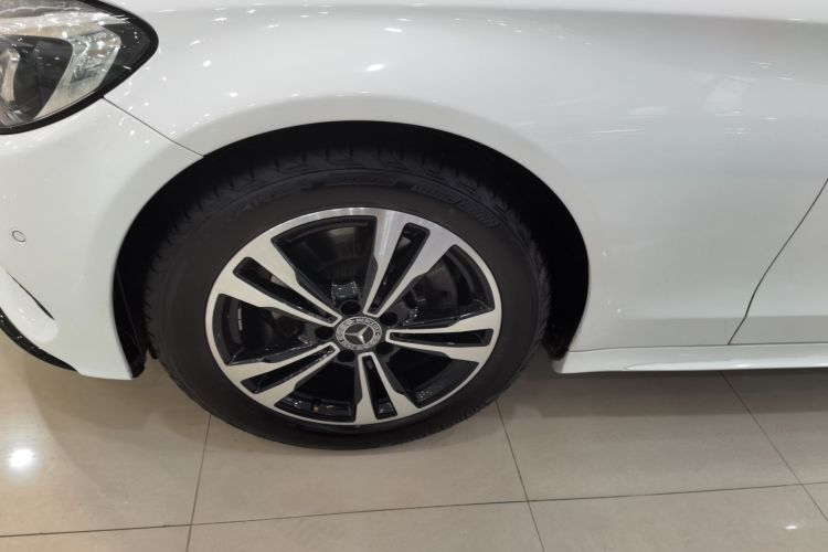 奔驰C级 2017款 改款 C 200 运动版车身外观6007