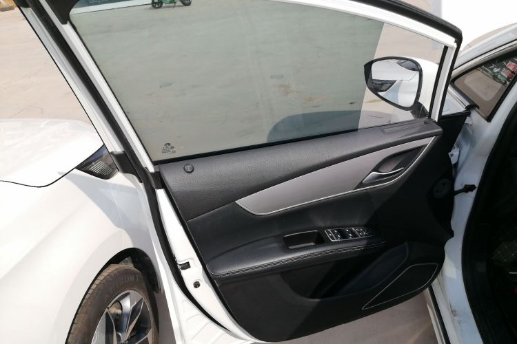 比亚迪 宋MAX 2021款 升级版 1.5T 自动豪华型 6座中控内饰7007