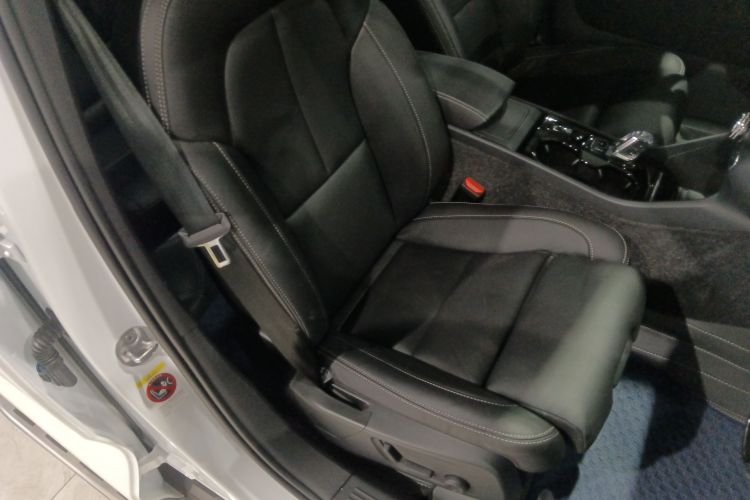 沃尔沃XC40 2023款 B4 四驱智远豪华版中控内饰41