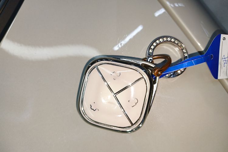 五菱汽车 五菱缤果 2023款 410km 灵犀尊享款中控内饰7001