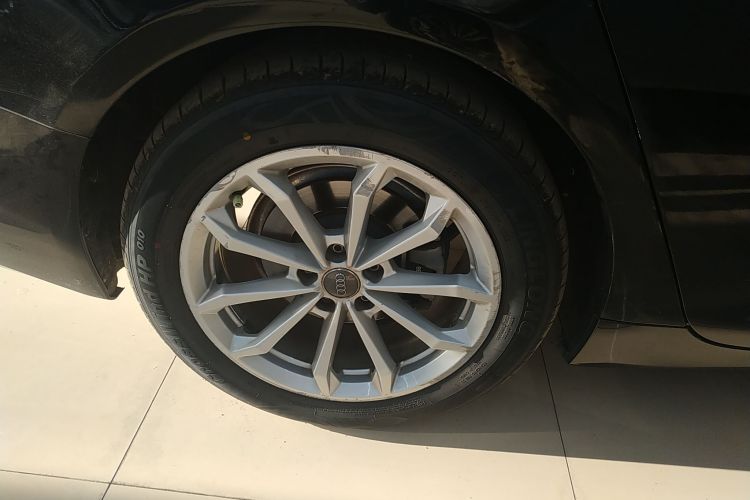 奥迪A6L 2019款 40 TFSI 豪华致雅型车身外观6008