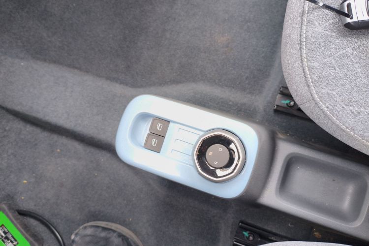 吉利银河 2023款 熊猫mini 120km 亚运熊中控内饰18