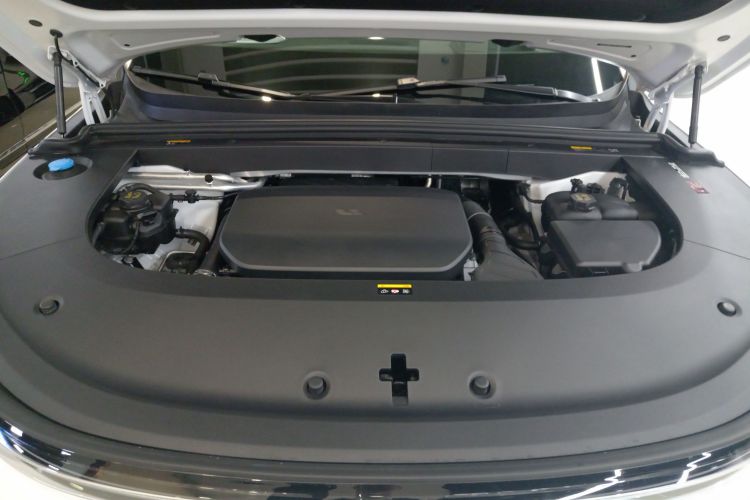 理想汽车 理想L6 2024款 Pro机舱底盘24