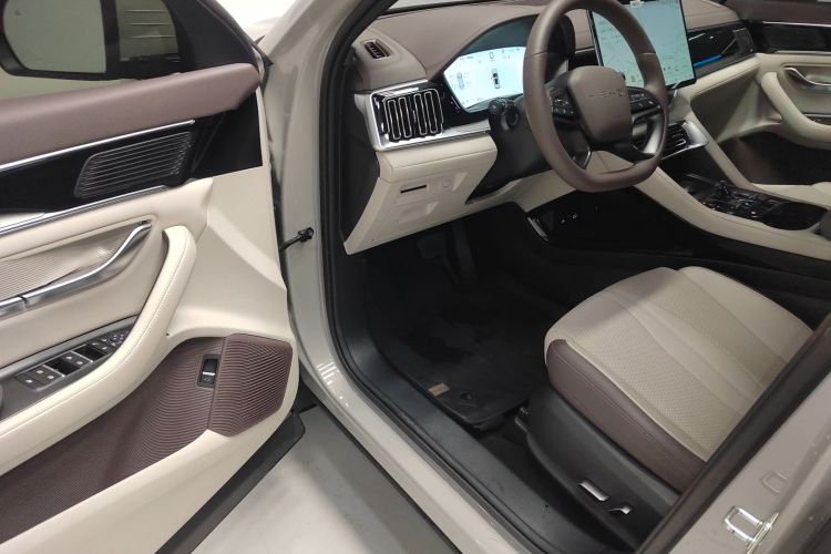 比亚迪 宋PLUS新能源 2025款 EV 智驾版 520km 尊贵型中控内饰7001