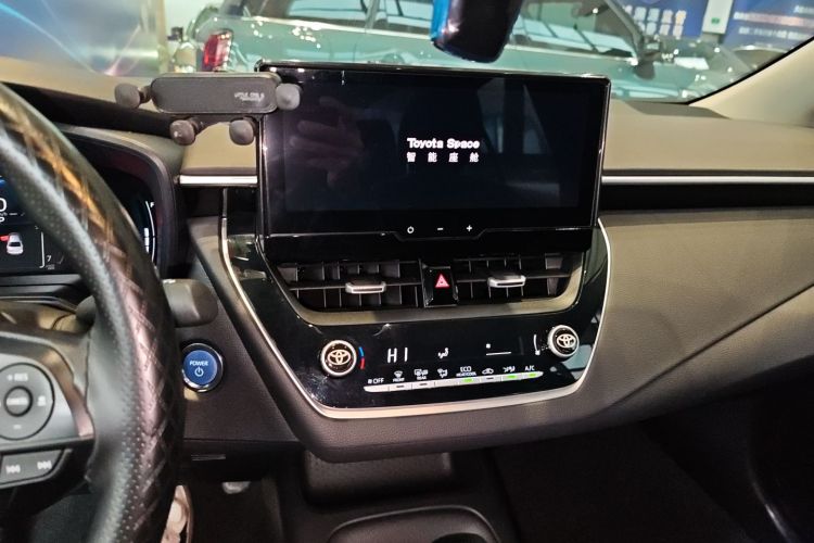丰田 卡罗拉 2023款 1.8L 智能电混双擎 精英版中控内饰16