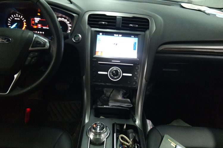 福特 蒙迪欧 2018款 EcoBoost 180 智控时尚型 国V中控内饰16