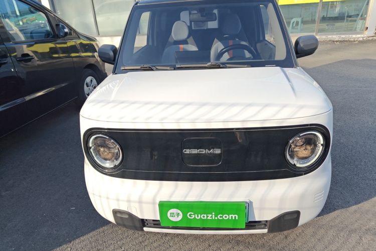 吉利银河 2024款 熊猫mini 200km 耐力熊车身外观2