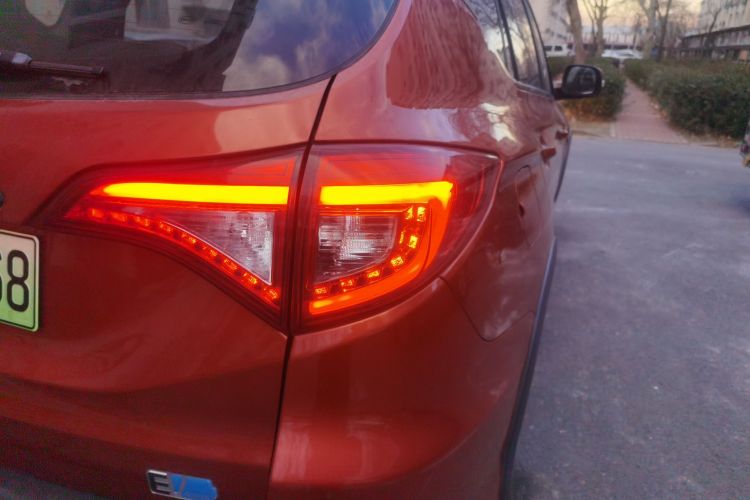 比亚迪 宋新能源 2017款 宋EV300 尊贵型车身外观6006