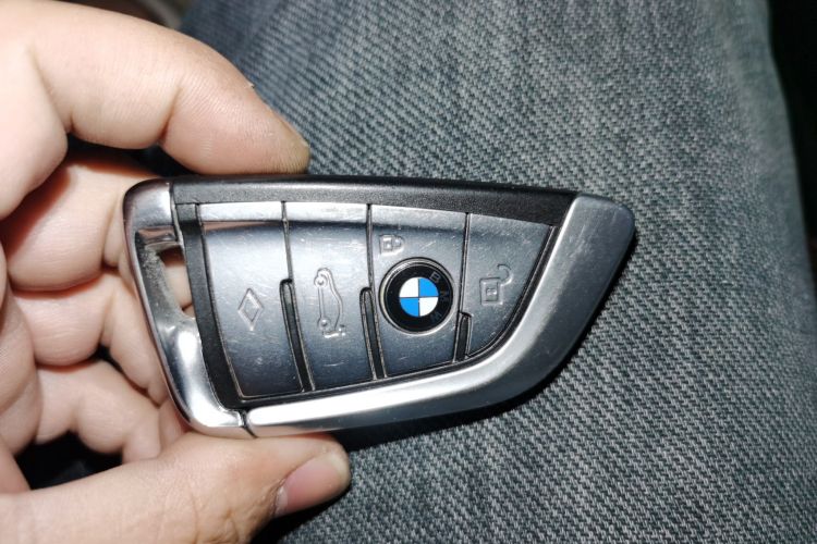 宝马5系 2019款 525Li 豪华套装中控内饰7001