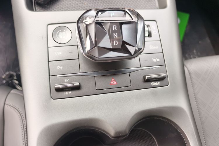 比亚迪 秦PLUS 2025款 DM-i 智驾版 55KM领先型中控内饰18