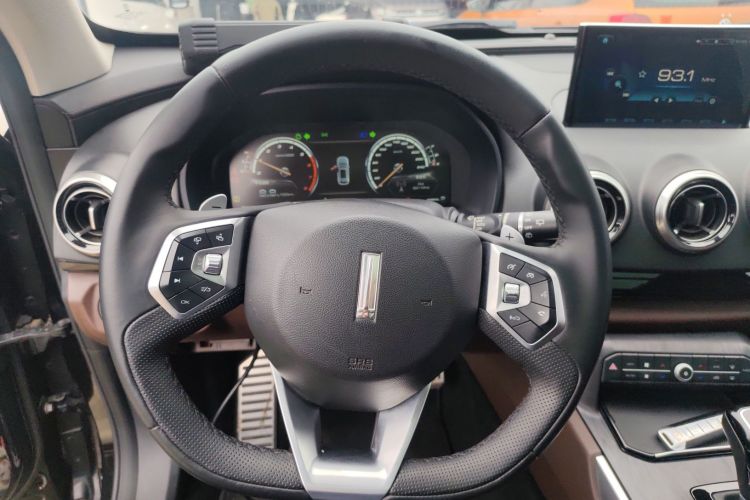 魏牌 VV7 2017款 2.0T 超豪型中控内饰13