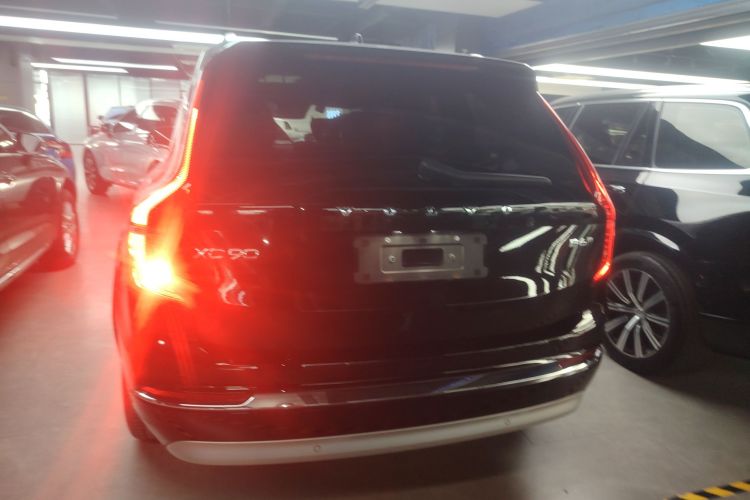 沃尔沃XC90 2022款 B6 智逸豪华版 7座车身外观6
