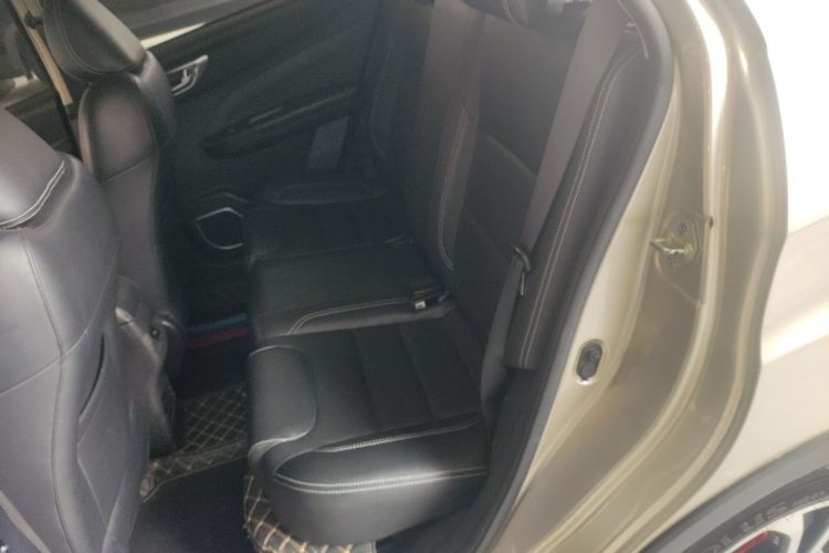 吉利汽车 远景X3 2017款 1.5L 自动尊贵型中控内饰21