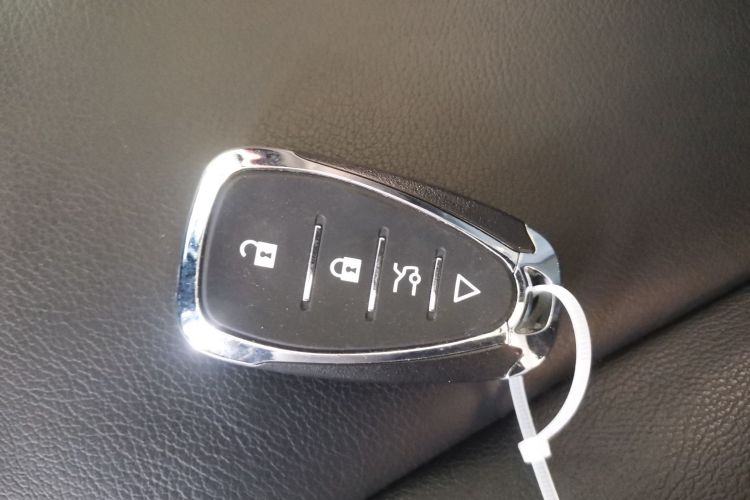 广汽传祺 传祺M6 2019款 270T DCT尊贵版（六座）国VI中控内饰11