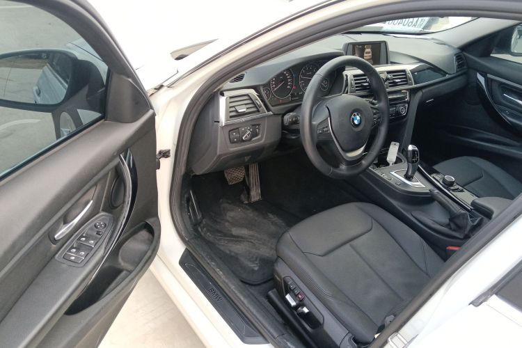 宝马3系 2016款 316Li 时尚型中控内饰7003