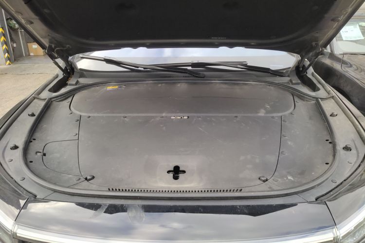 理想汽车 理想ONE 2021款 增程6座版机舱底盘24