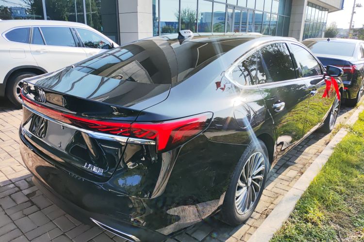 别克 君越 2024款 28T 越尊版车身外观7