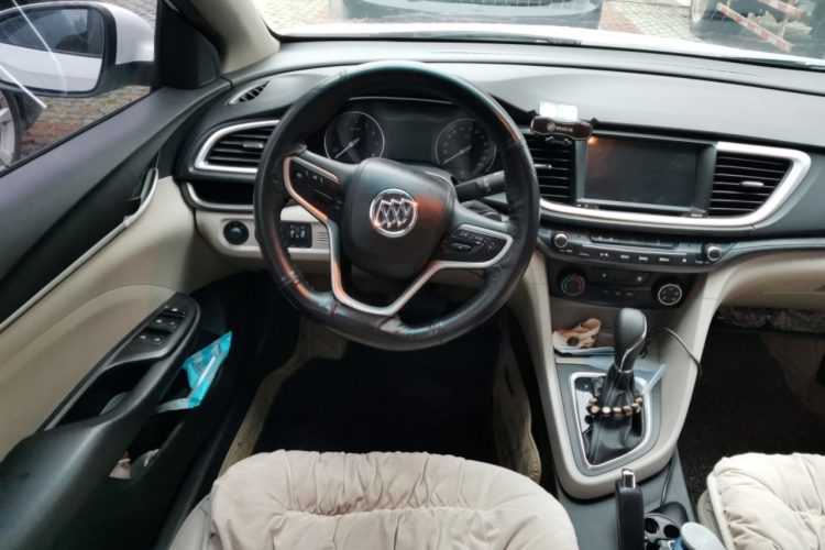 别克 英朗 2016款 15N 自动精英型中控内饰13