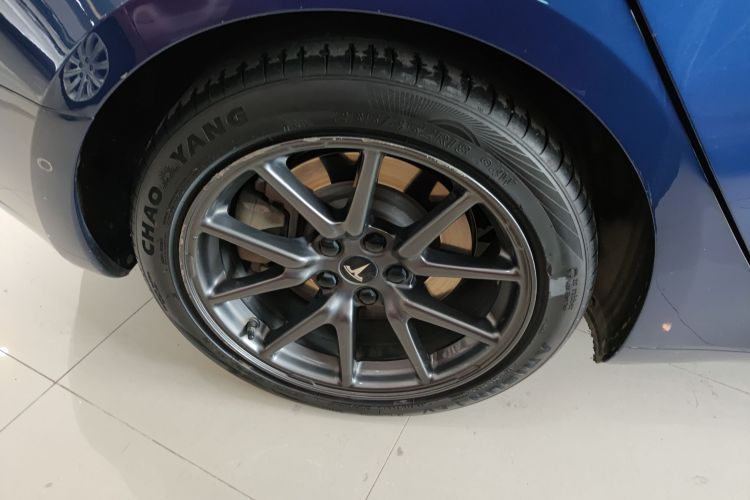 特斯拉 Model 3 2019款 标准续航后驱升级版车身外观6003