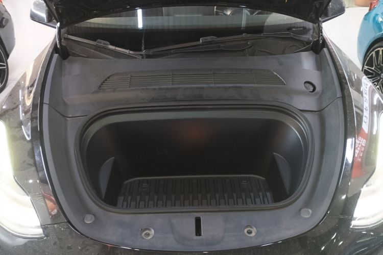 特斯拉 Model Y 2023款 后轮驱动版局部细节24