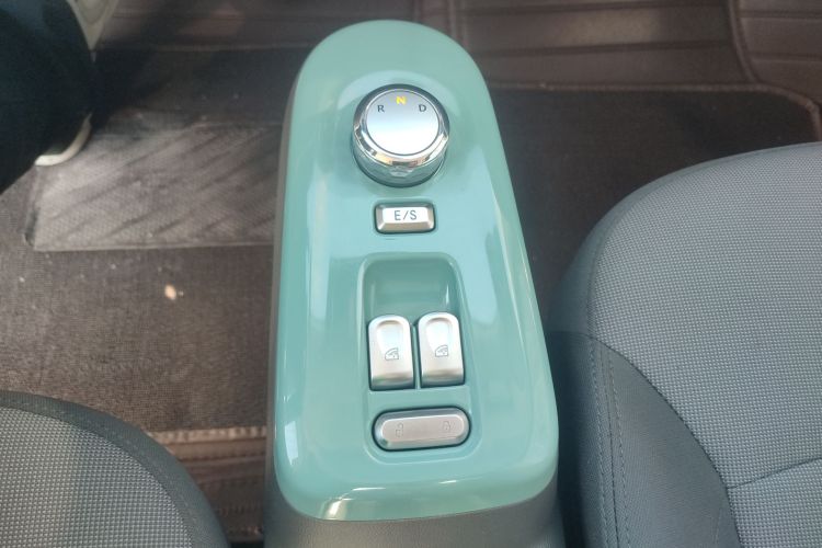 长安启源 长安Lumin 2022款 210km 香甜款中控内饰18