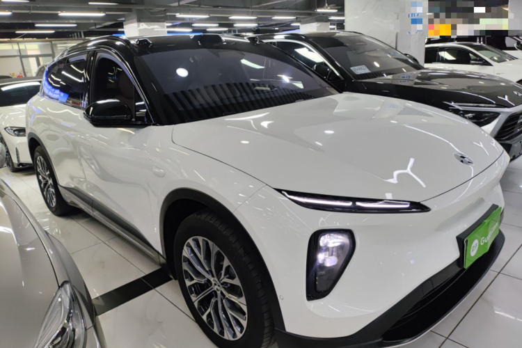 蔚来ES6 2024款 75kWh车身外观3