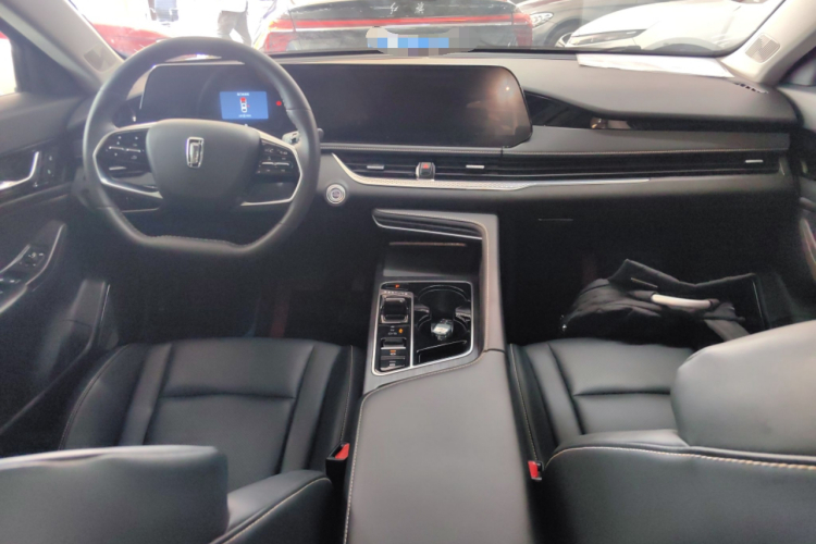 奔腾B70 2025款 龙耀版 1.5T 欢享型中控内饰12