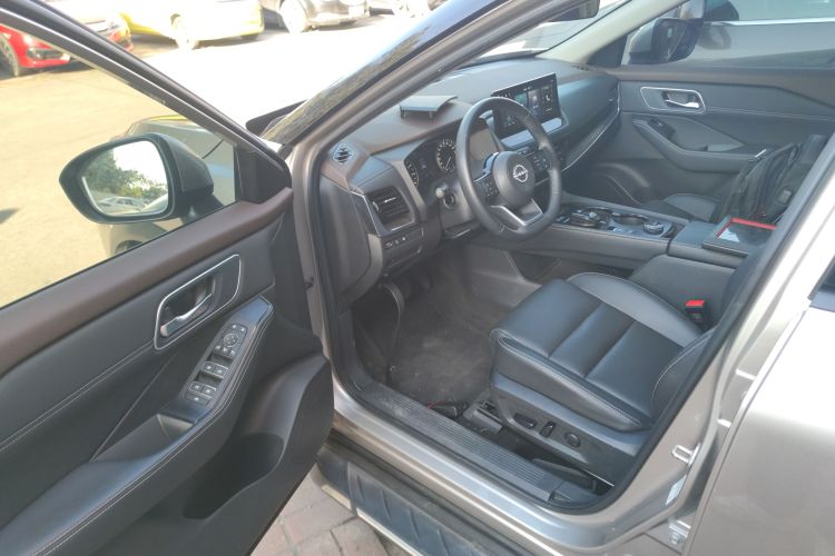 日产 奇骏 2023款 e-POWER 超混双电机四驱豪华版中控内饰20