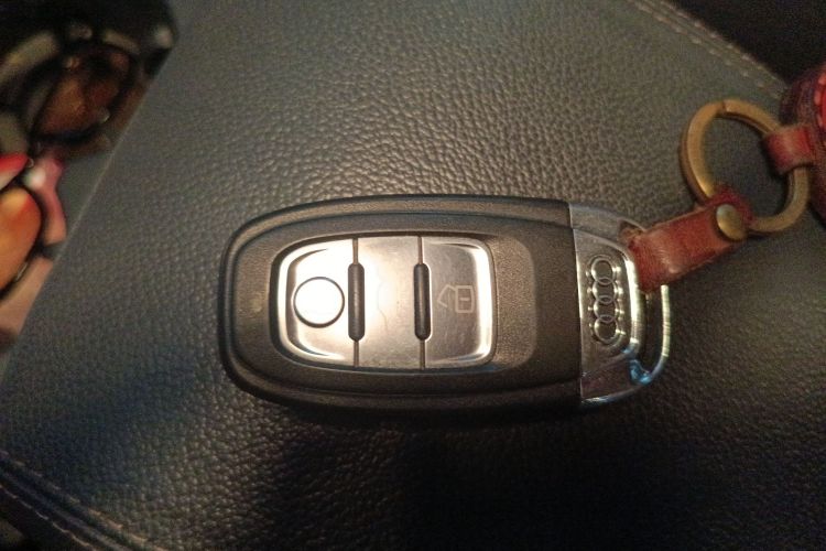 奥迪Q5 2016款 40 TFSI 技术型中控内饰11