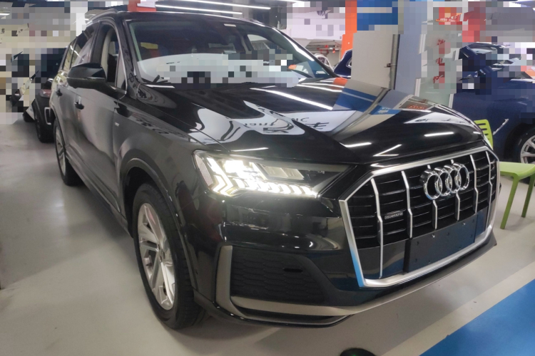 奥迪Q7 2021款 45 TFSI quattro S line运动型车身外观6002
