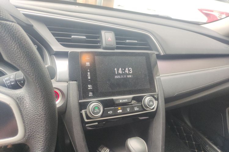 本田 思域 2016款 220TURBO CVT豪华版局部细节16