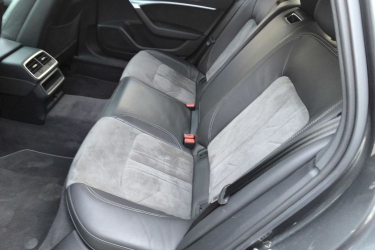 奥迪A6L 2019款 40 TFSI 豪华动感型中控内饰21