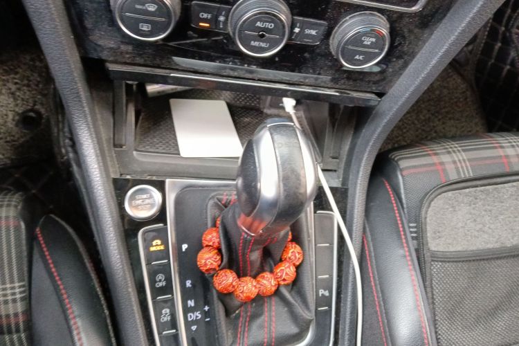 大众 高尔夫GTI 2018款 2.0TSI GTI中控内饰18