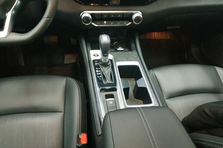 日产 天籁 2024款 2.0L XE 真心版中控内饰18