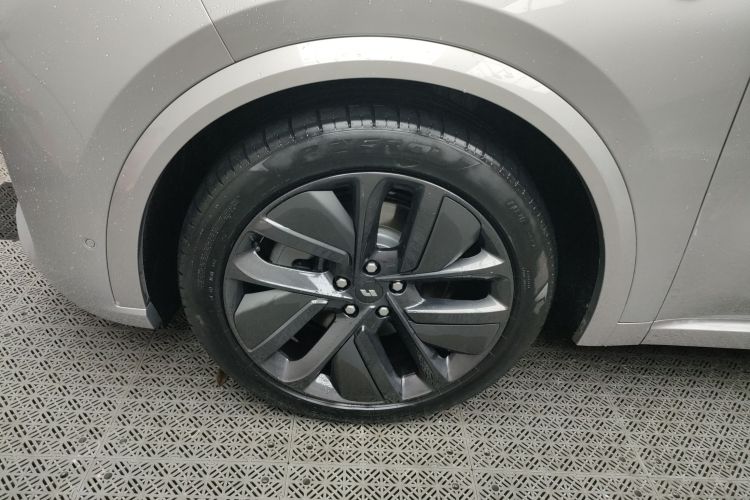 理想汽车 理想L9 2022款 Max车身外观6007