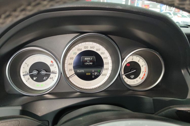 奔驰E级(进口) 2014款 E 200 轿跑版中控内饰14