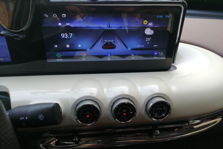 五菱汽车 五菱缤果 2023款 333km 悦享款中控内饰16