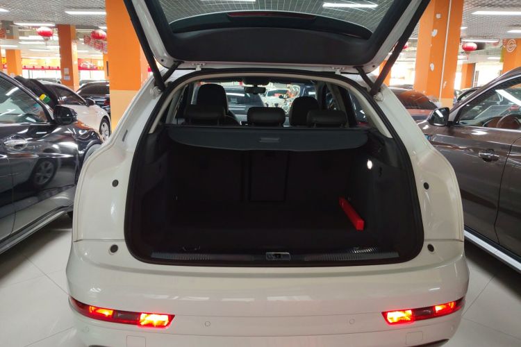 奥迪Q3 2018款 30周年年型 30 TFSI 时尚型局部细节23