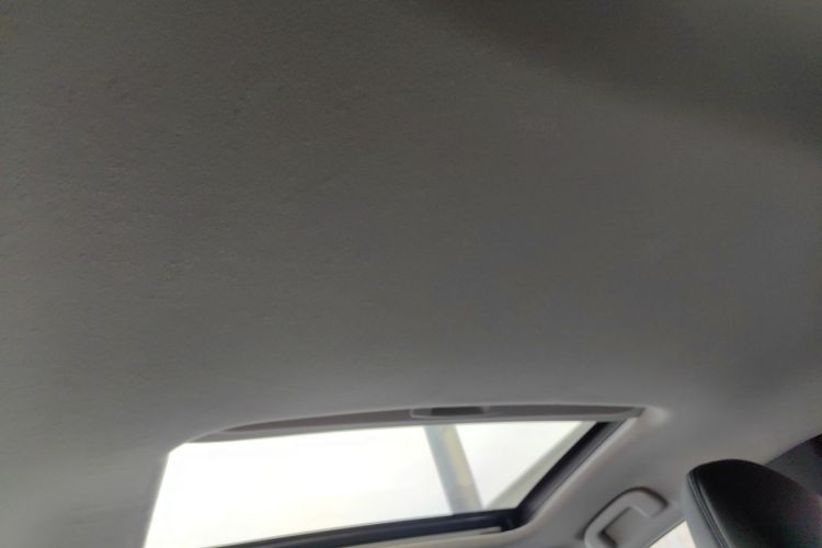 丰田C-HR 2021款 2.0L 豪华版中控内饰22