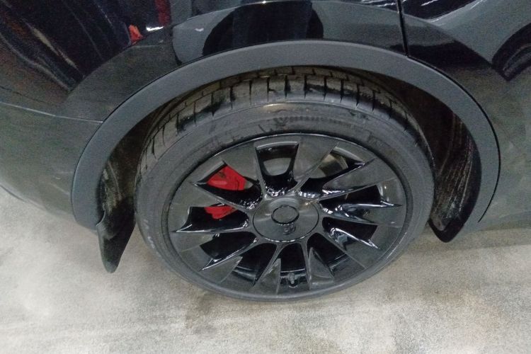 特斯拉 Model Y 2022款 后轮驱动版车身外观6008