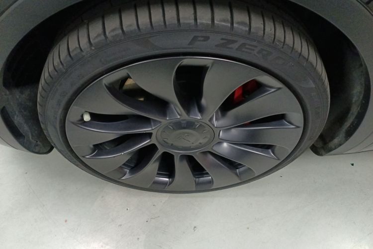 特斯拉 Model Y 2022款 Performance高性能全轮驱动版车身外观6007