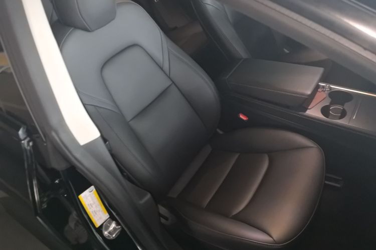 特斯拉 Model 3 2021款 标准续航后驱升级版局部细节41